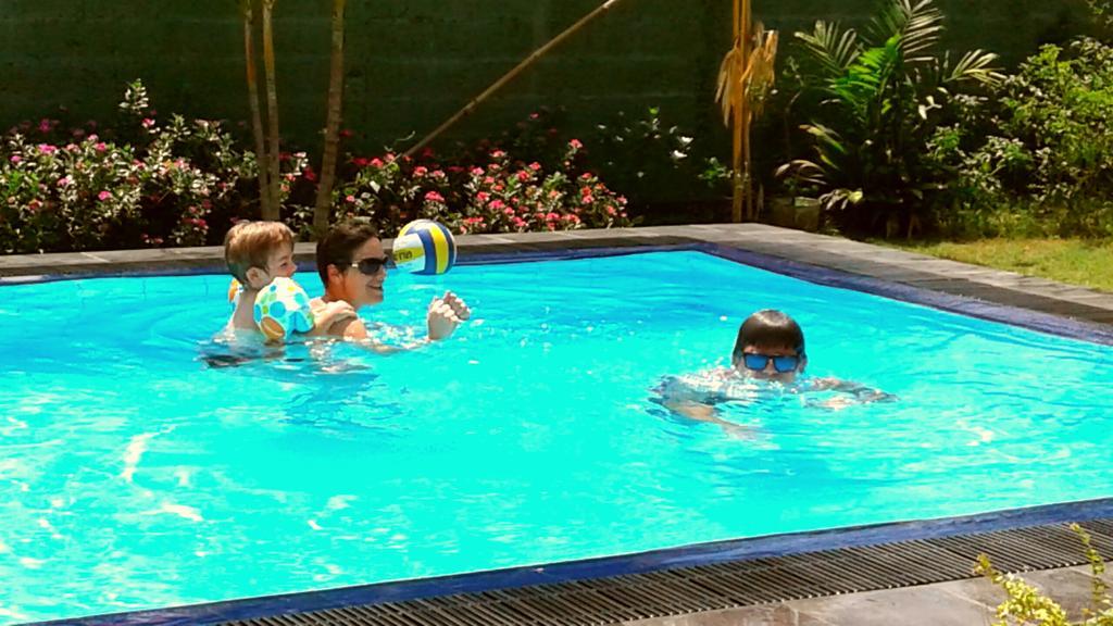 The Blue Beach Guesthouse Negombo Luaran gambar