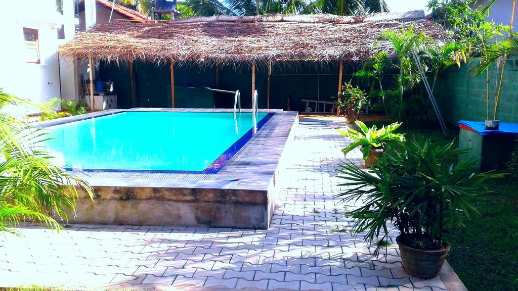 The Blue Beach Guesthouse Negombo Luaran gambar