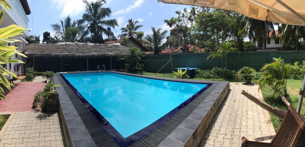 The Blue Beach Guesthouse Negombo Luaran gambar