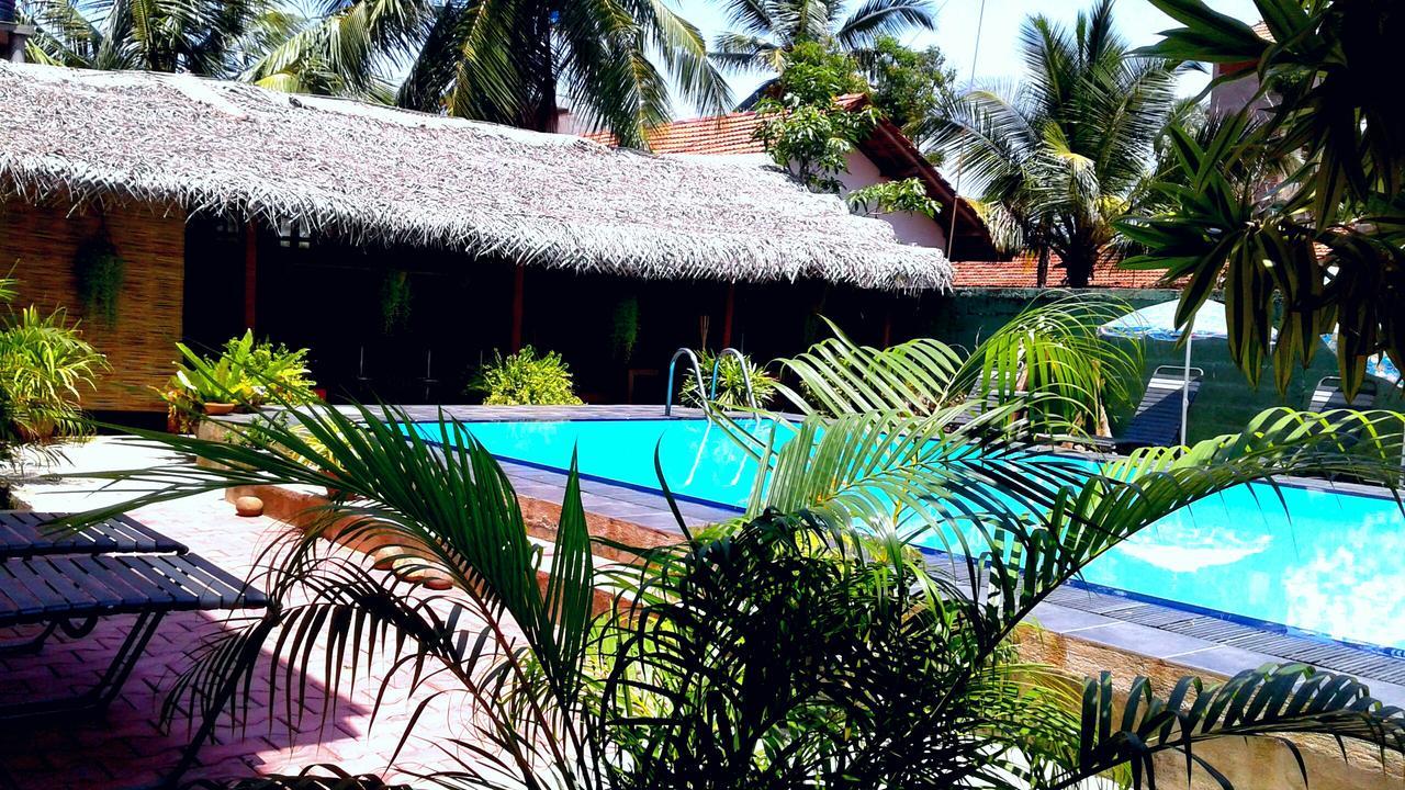 The Blue Beach Guesthouse Negombo Luaran gambar